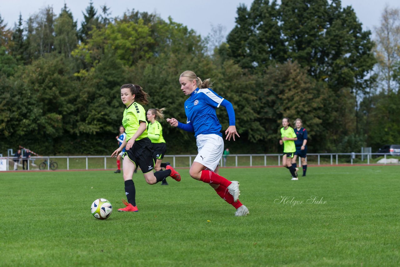 Bild 87 - B-Juniorinnen TSV Schoenberg - Holstein Kiel : Ergebnis: 0:23